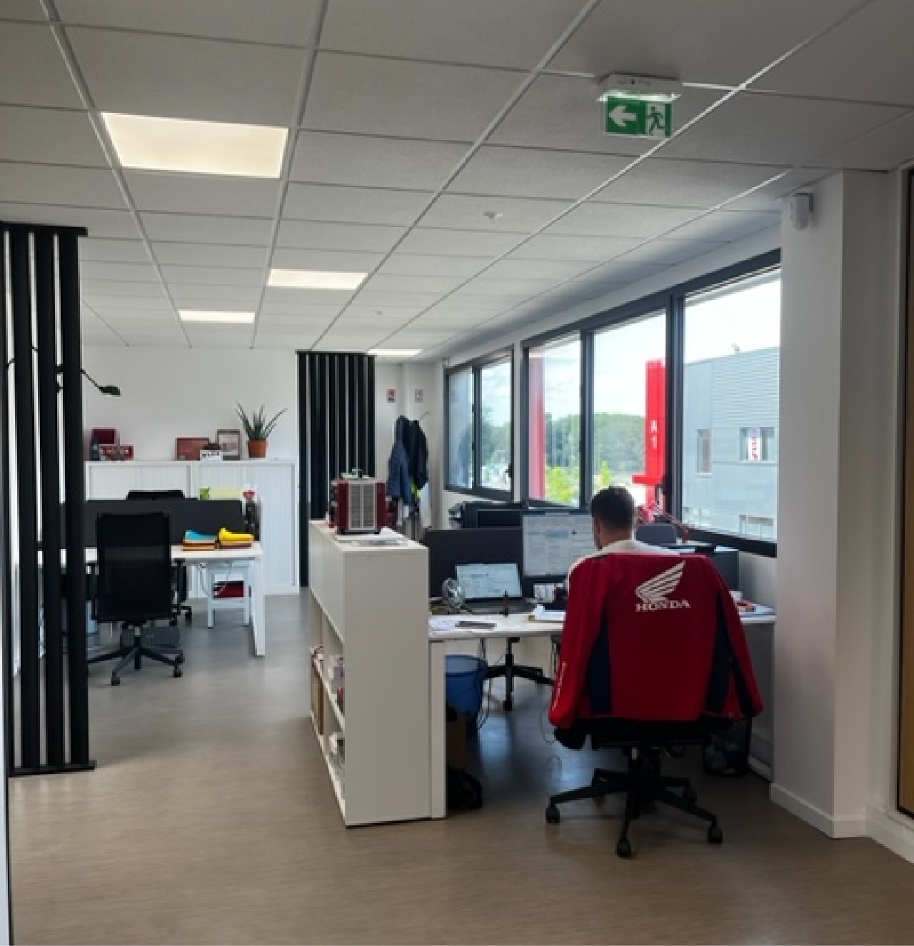 Bureau 1